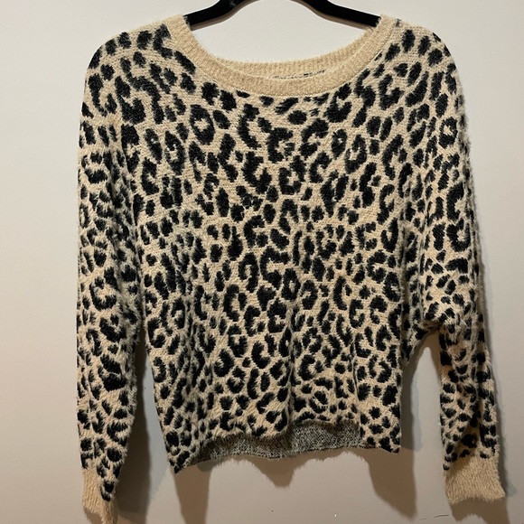 Jessica Simpson Sweater - Picture 2 of 6